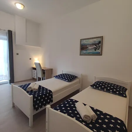 Apartment M& I